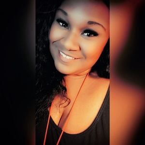 Meet your Posher, Tabitha